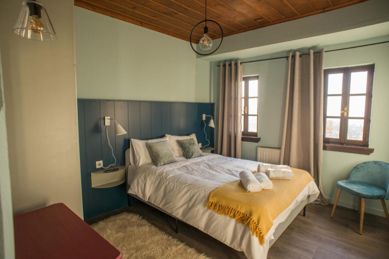 Charis Guesthouse Макринитса Экстерьер фото
