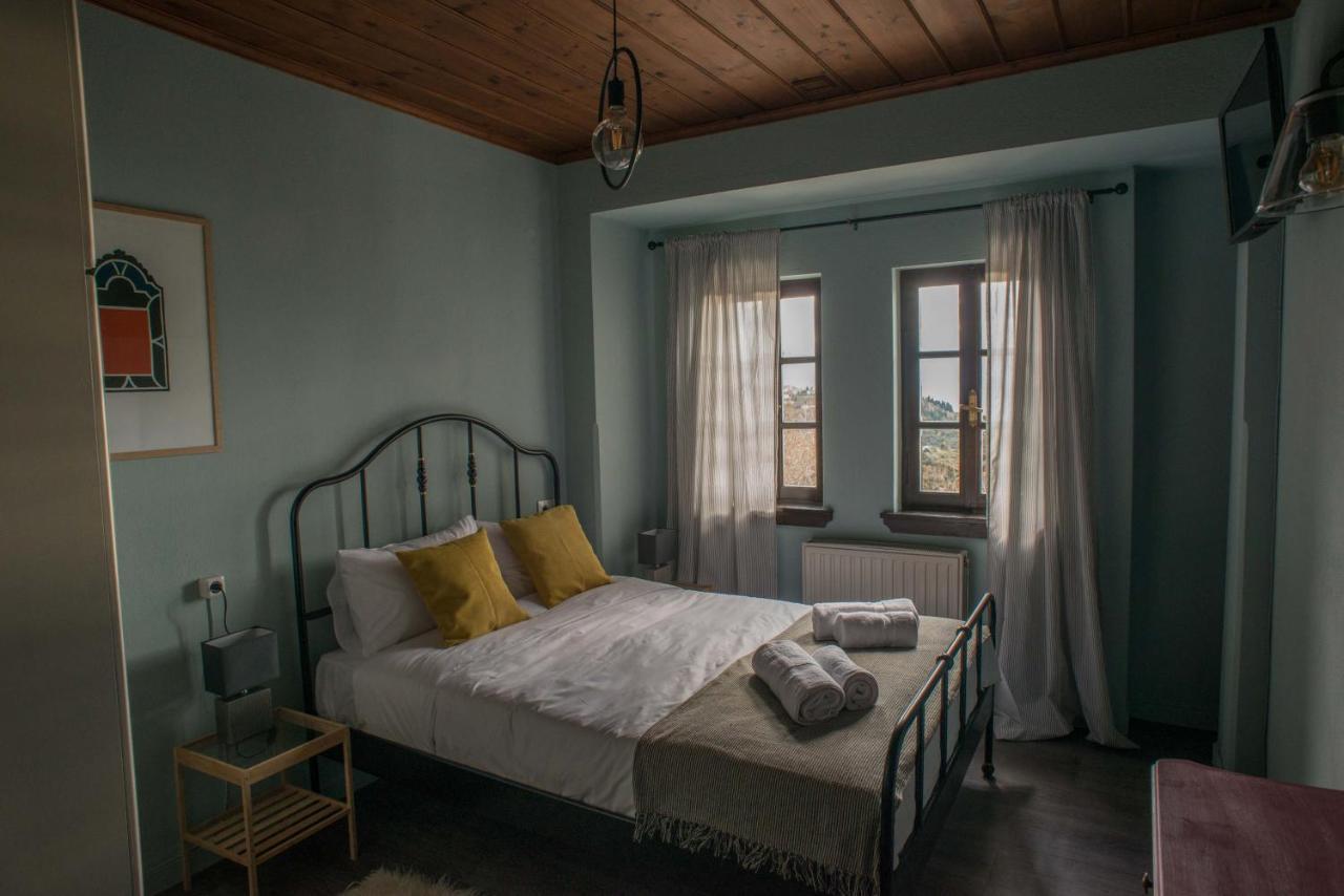 Charis Guesthouse Макринитса Экстерьер фото