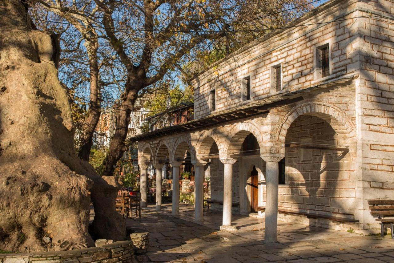 Charis Guesthouse Макринитса Экстерьер фото