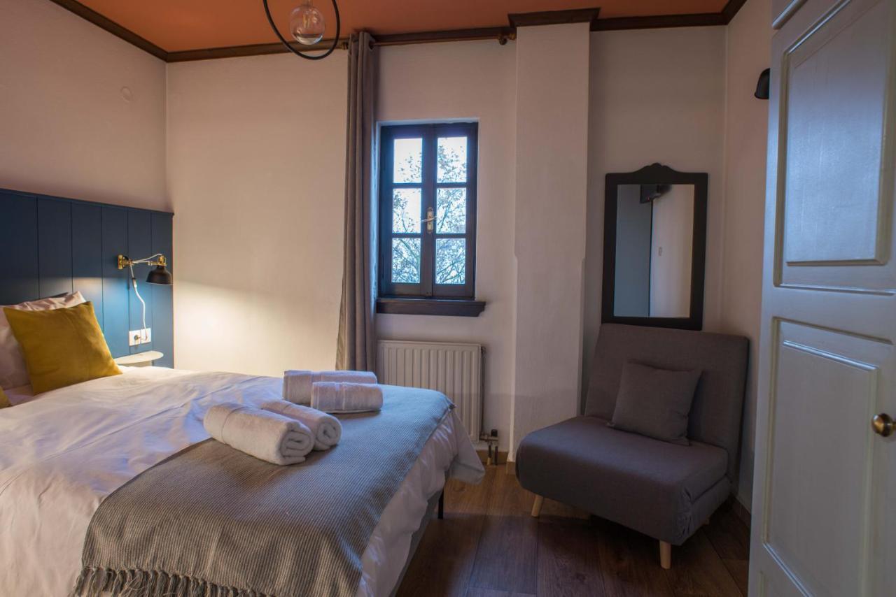 Charis Guesthouse Макринитса Экстерьер фото