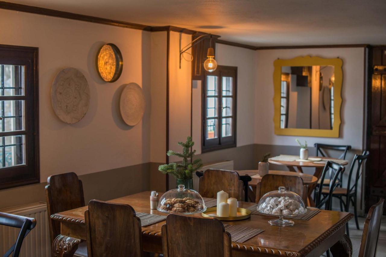 Charis Guesthouse Макринитса Экстерьер фото