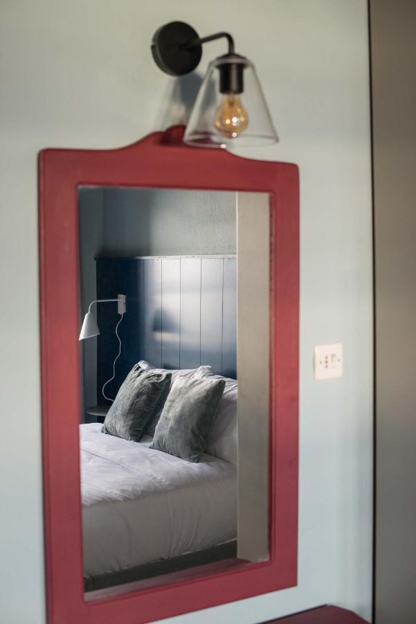 Charis Guesthouse Макринитса Экстерьер фото